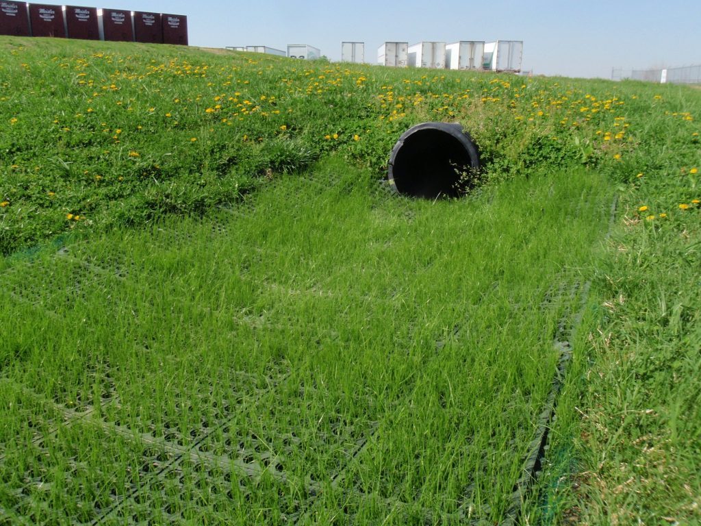 ShoreMax Outlet in the Field